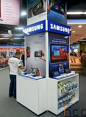  - SAMSUNG Ürün Teşhir Standı