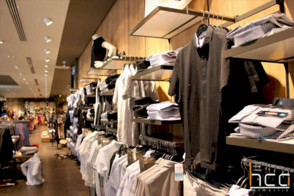 KOTON Vitrin Dekorasyonu